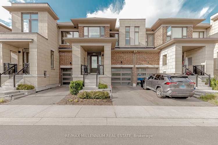88 Donald Fleming Way Whitby, ON L1R 0N8