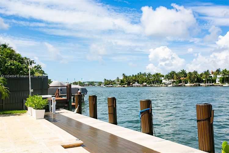 214 W Rivo Alto Dr Miami Beach, FL 33139