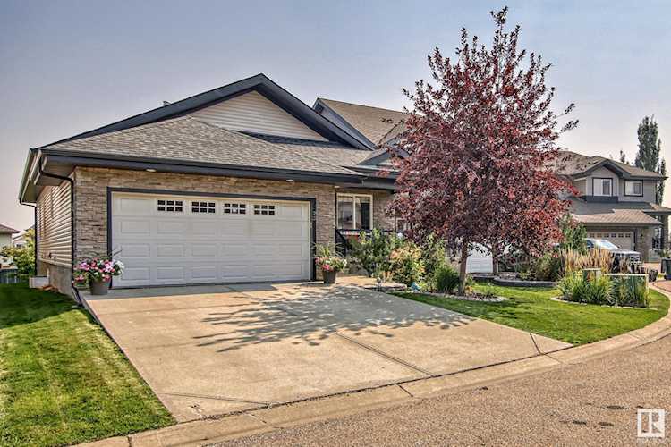 23 Victoria Bay Spruce Grove, AB T7X 0C3