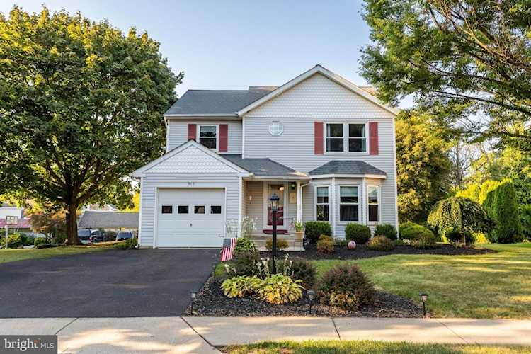 915 Morgan Ln Perkasie, PA 18944