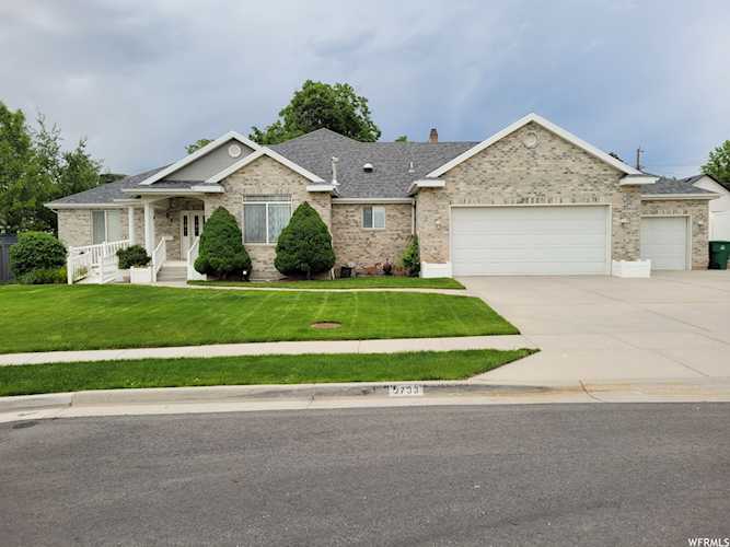 2733 E Loredell Dr S Holladay, UT 84117