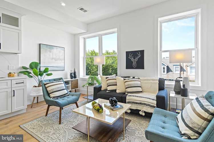 2517 Ontario Rd NW #8 Washington, DC 20009