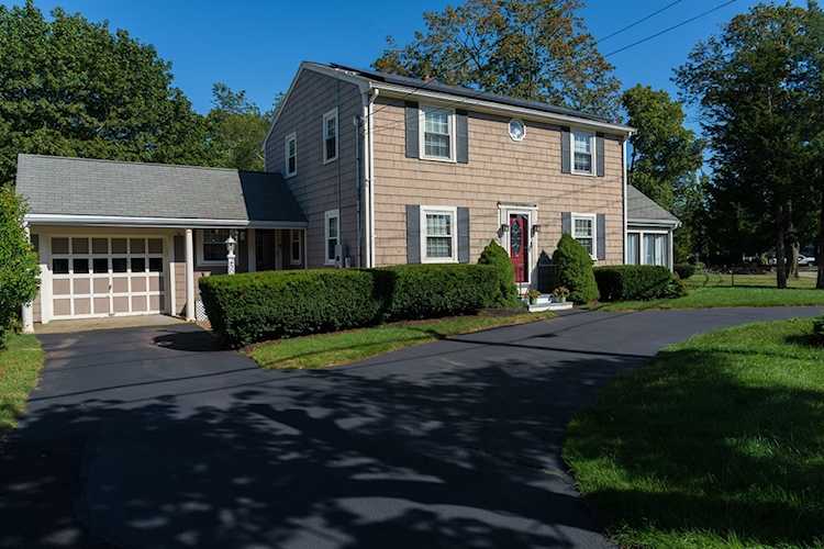 250 Pine St Weymouth, MA 02190 | MLS 73161861 Photo 1