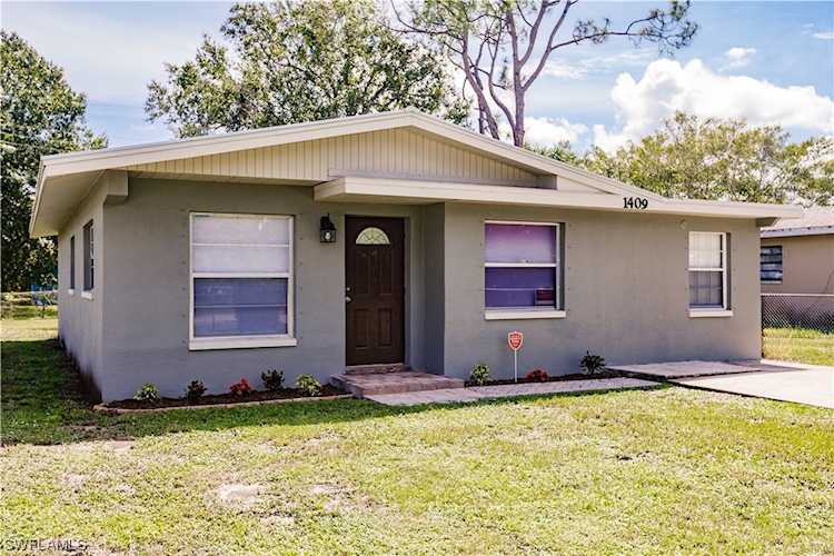 1409 Bert Dr Fort Myers, FL 33916