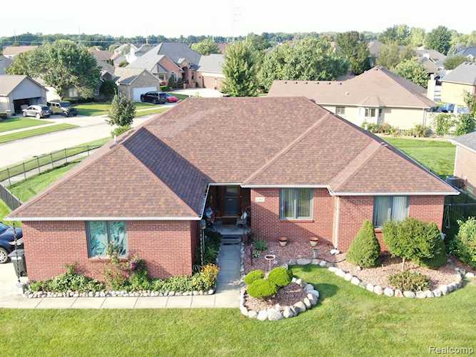 21397 Sabrina Macomb, MI 48044