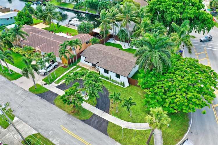1630 N 29th Ave Hollywood, FL 33020