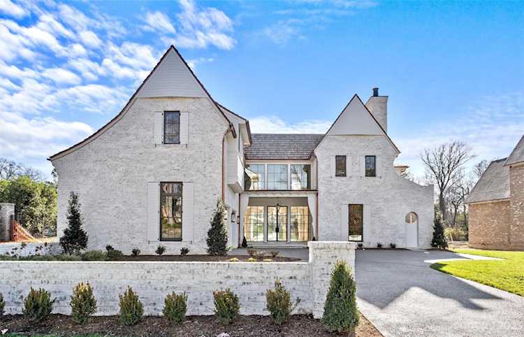 2215 Ferncliff Rd Charlotte, NC 28211