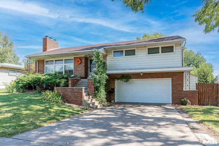 2625 N Kelling St Davenport, IA 52804