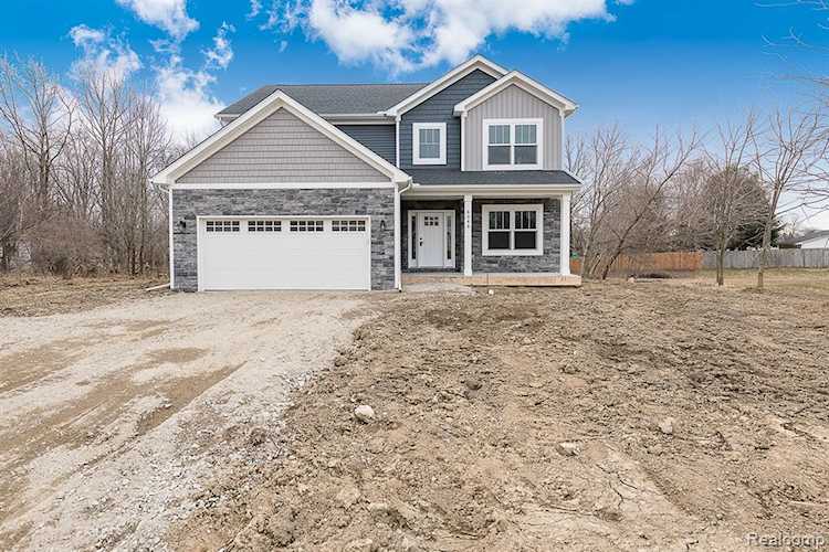 4121 Cedar Ln Grand Blanc, MI 48439
