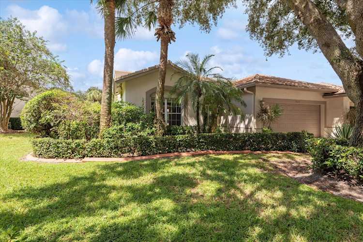 7515 Rockbridge Circle Lake Worth, FL 33467