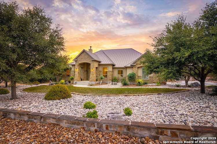 318 Lookout Ridge New Braunfels, TX 78132