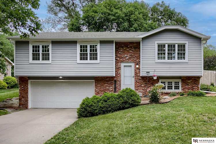 3400 Wildbriar Ln Lincoln, NE 68516