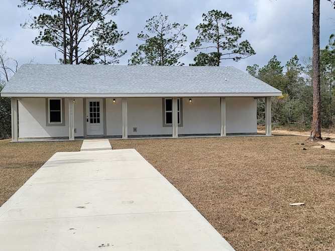 3486 Moss Ct Chipley, FL 32428