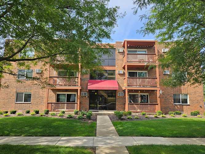 17528 71st Ave #3C Tinley Park, IL 60477