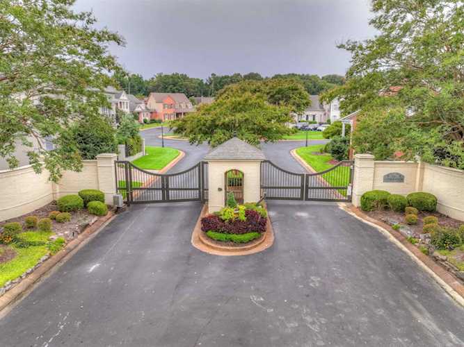 7277 Stags Leap Cir Germantown, TN 38138