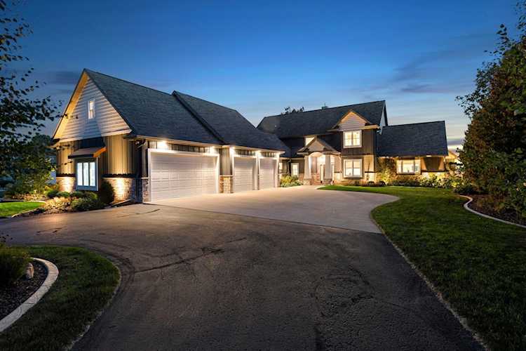 W6403 Firelane 8 Menasha, Village of Harrison, WI 54952