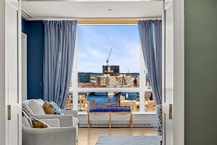 2 Commonwealth Avenue #15F Boston, MA 02116