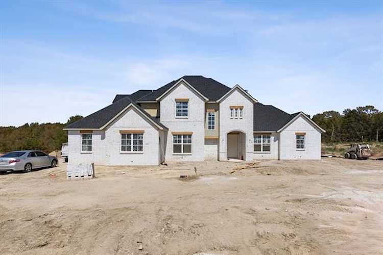 130 Knoll Trail Gunter, TX 75058