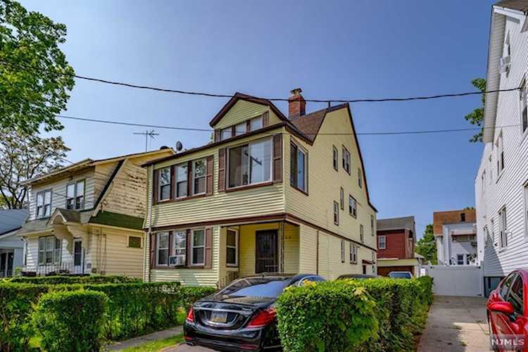 288 Weequahic Avenue Newark, NJ 07112