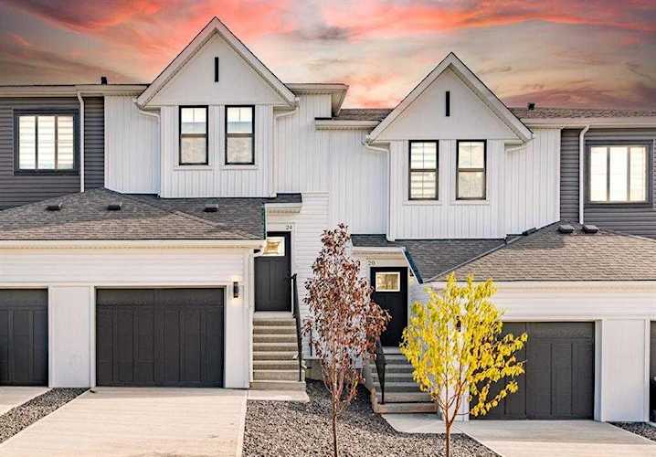 72 Heritage Ln Cochrane, AB T4C 3A6