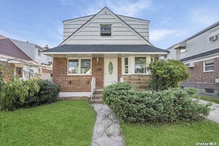 80-12 259th St Glen Oaks, NY 11004