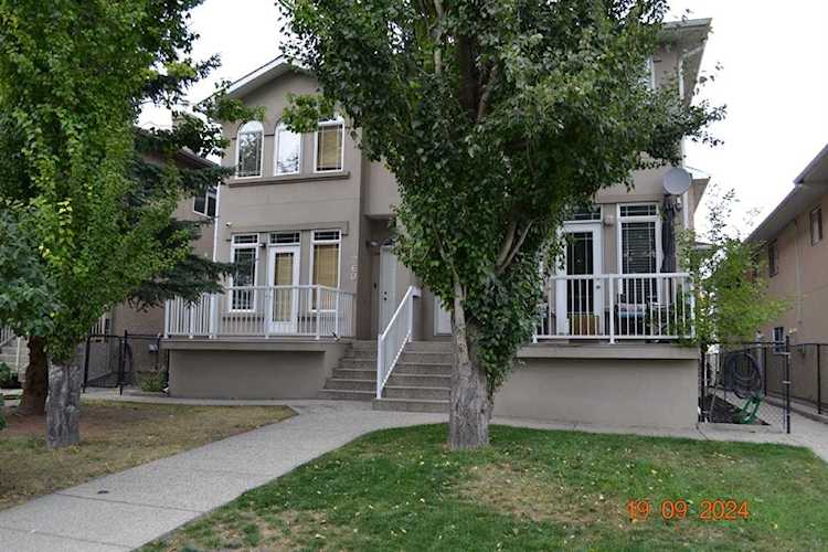 260 21 Ave NE Calgary, AB T2E 1S4