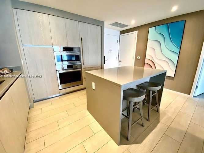 4010 S Ocean Dr #R1905 Hollywood, FL 33019