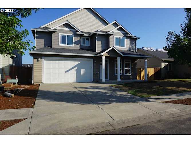1726 NW 16th ST Battle Ground, WA 98604