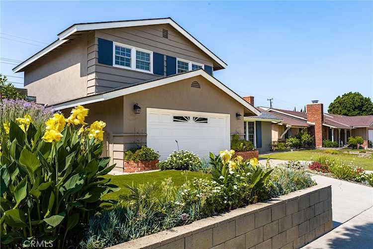 4056 N Oceanview St, Orange, CA 92865 | MLS# PW23172195 | home for sale Photo 1