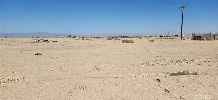1932 Vassar Ave Thermal, CA 92274