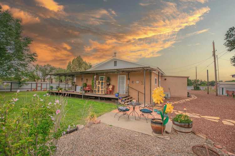 36 Sand Hill Rd Los Lunas, NM 87031