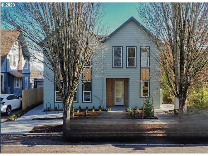 5328 SE Milwaukie AVE #5 Portland, OR 97202