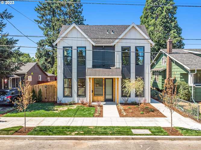 6105 SE 55th AVE #3 Portland, OR 97206