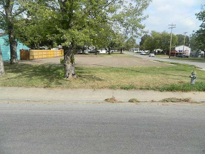 404 N College Street Winfield, KS 67156