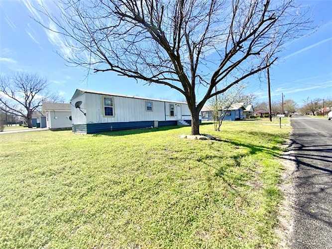 1220 N Barton Street Stephenville, TX 76401