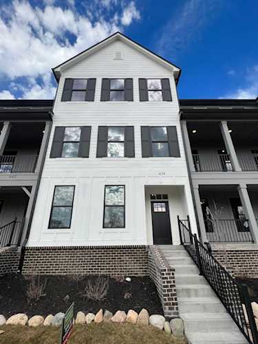 438 W Smoky Row Carmel, IN 46032