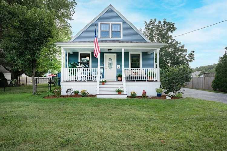 86 Linden St Taunton, MA 02780