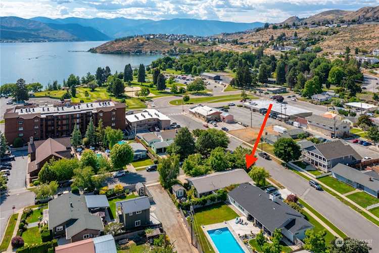 418 N Lake St Chelan, WA 98816