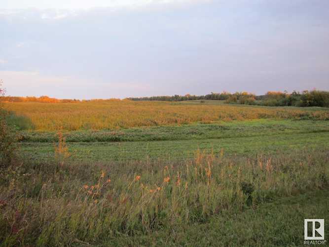 RR203 Between Hwy 15 & Twn Rural Lamont County, AB T0B 0S0