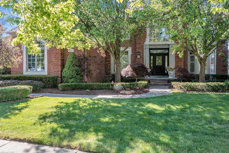 1219 Wheaton Ct Rochester, MI 48307