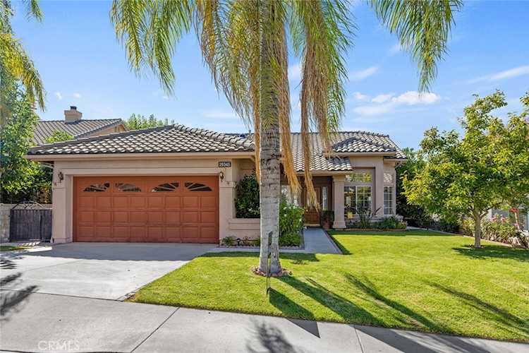 29345 Hidden Oak Place Canyon Country, CA 91387