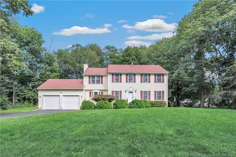 927 Mapledale Rd Orange, CT 06477