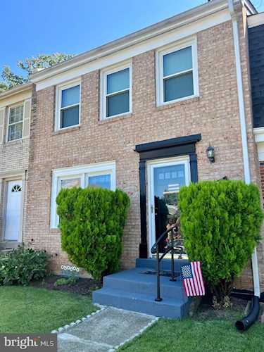2001 Mayflower Dr Woodbridge, VA 22192