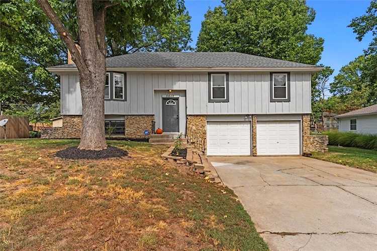 5618 Locust Ave Kansas City, KS 66106 | MLS 2454163 Photo 1