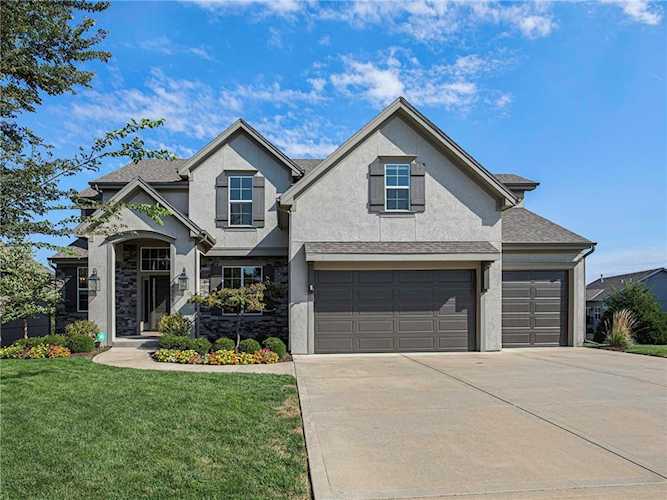 4604 NW 70th Terrace Kansas City, MO 64151 | MLS 2452687 Photo 1