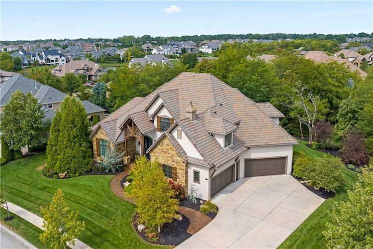 11514 W 163rd Ct Overland Park, KS 66221
