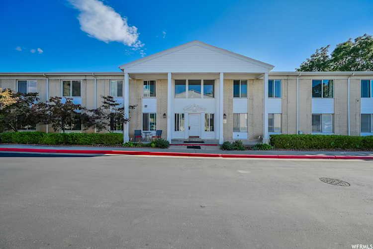 2264 E Tara Ln Holladay, UT 84117