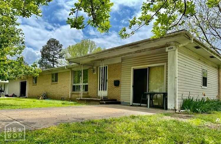 800 Circle Walnut Ridge, AR 72476