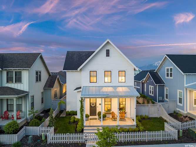 10901 S Paddle Board Way South Jordan, UT 84009