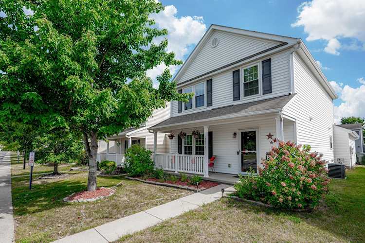 For Sale: $256,025 A condo for sale for sale at 4016 Cleggan Street Canal Winchester, OH 43110 - Franklin. MLS 223030693 - Welcome to this bright 2 Story 3 bed 2.5 bath house. Located in Canal Winchester in the Village of... Photo 1
